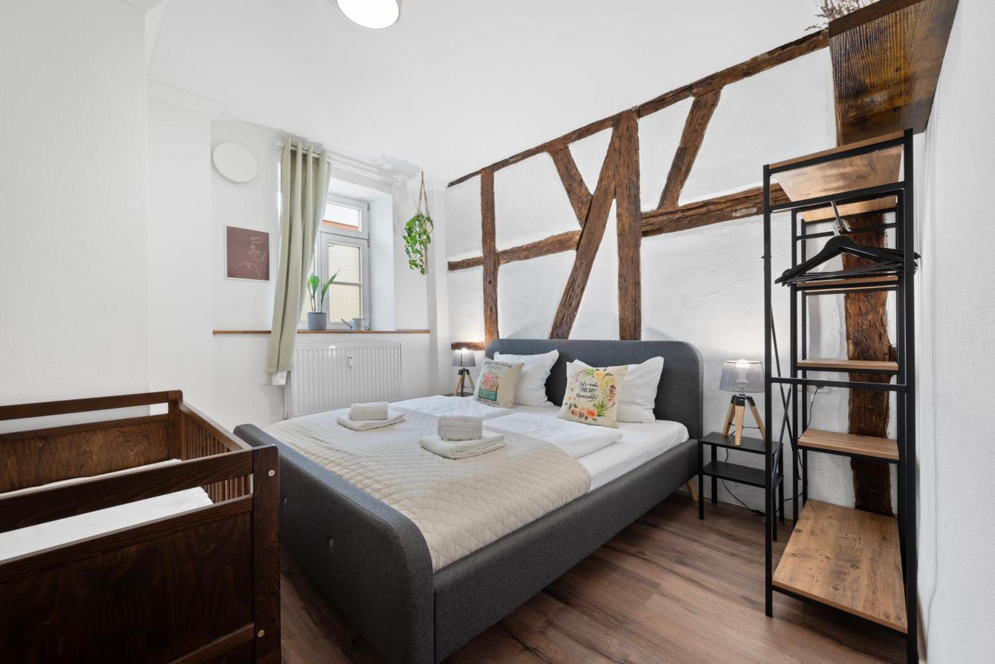 Backhome - Business&Family - Fantastische Schlosslage, Smarttv, Netflix, 50Qm, 24H Checkin - Apartment 1 ลุดวิกสบูร์ก ภายนอก รูปภาพ