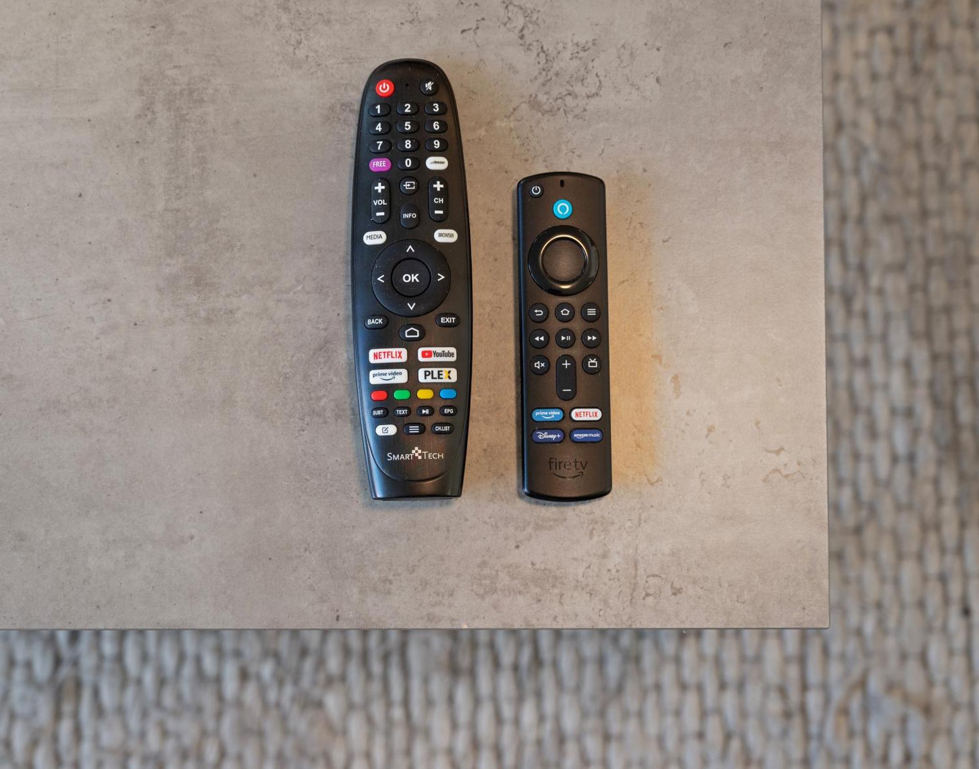 Backhome - Business&Family - Fantastische Schlosslage, Smarttv, Netflix, 50Qm, 24H Checkin - Apartment 1 ลุดวิกสบูร์ก ภายนอก รูปภาพ
