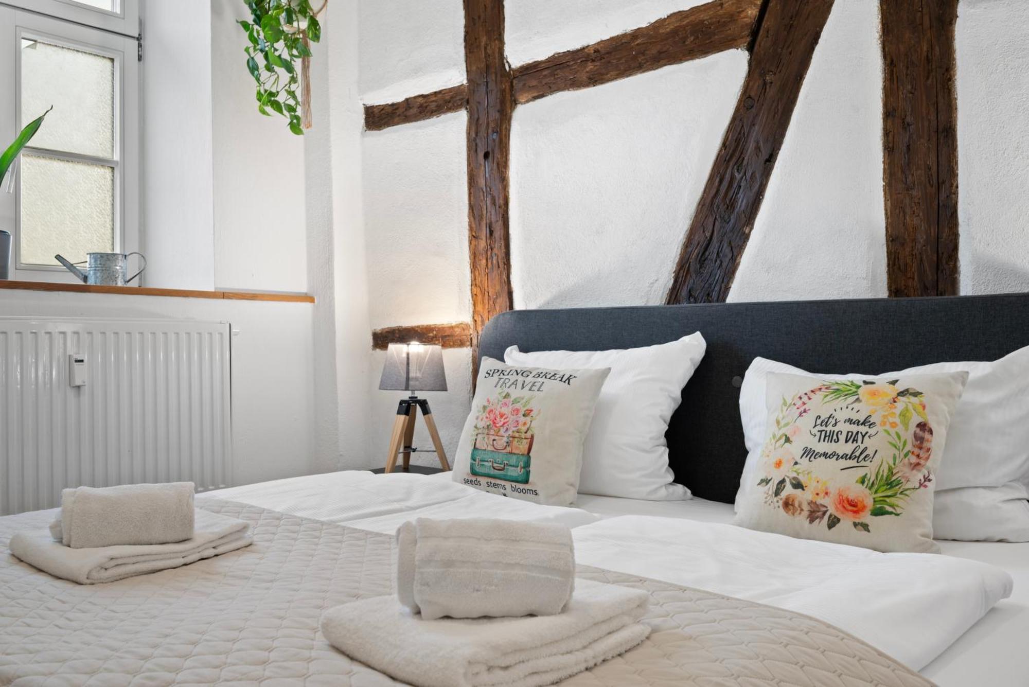 Backhome - Business&Family - Fantastische Schlosslage, Smarttv, Netflix, 50Qm, 24H Checkin - Apartment 1 ลุดวิกสบูร์ก ภายนอก รูปภาพ